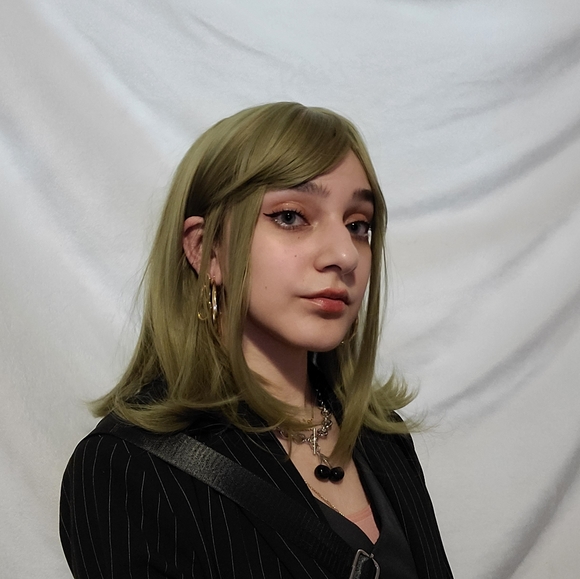 Meet your Posher, Ashe - Picture 1 of 1